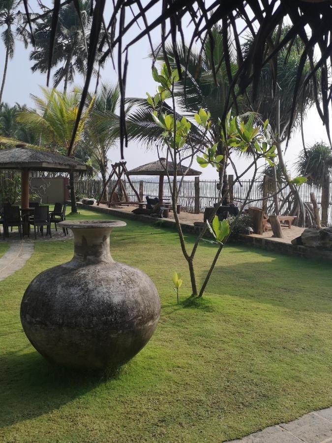 Thoduwawa Beach Villa Paiyagala Eksteriør bilde
